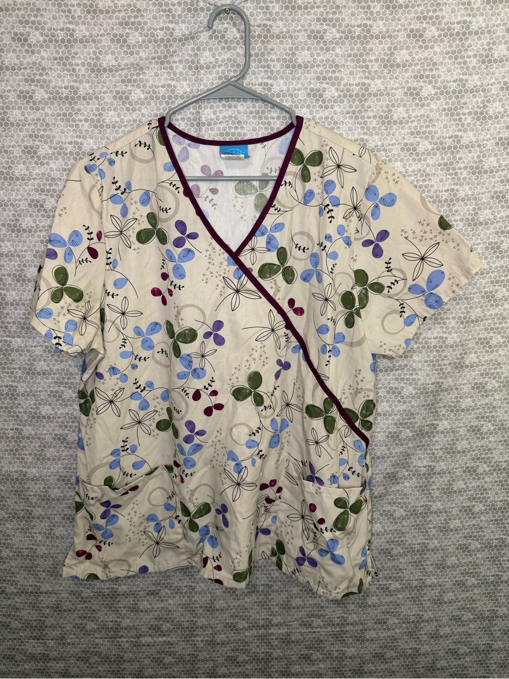 Scrub HQ Floral Print Women XL Scrub Top Short Sleeve